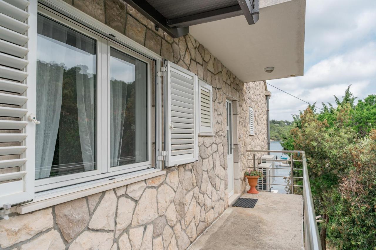 Guesthouse Kamarin Pomena Εξωτερικό φωτογραφία