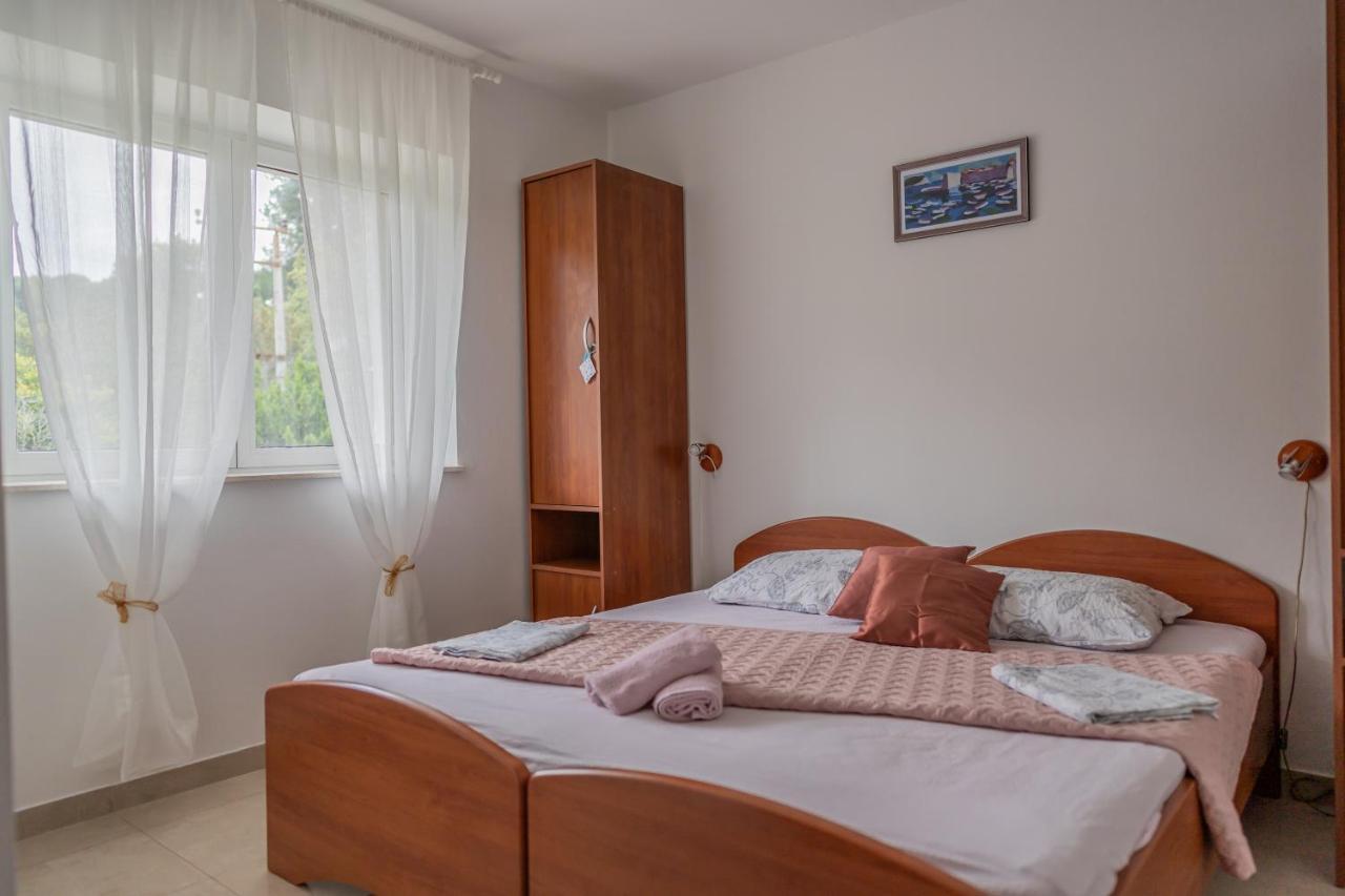 Guesthouse Kamarin Pomena Εξωτερικό φωτογραφία