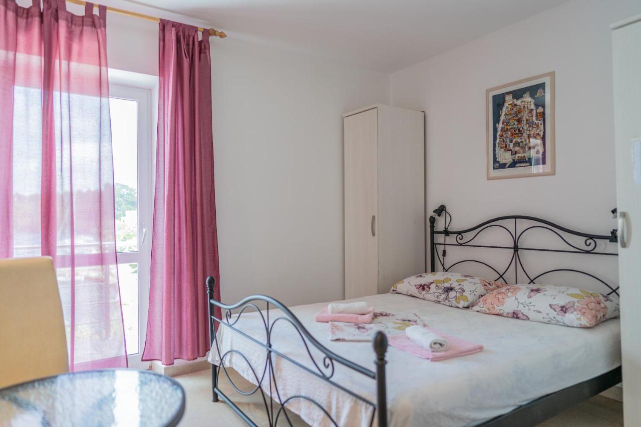 Guesthouse Kamarin Pomena Εξωτερικό φωτογραφία